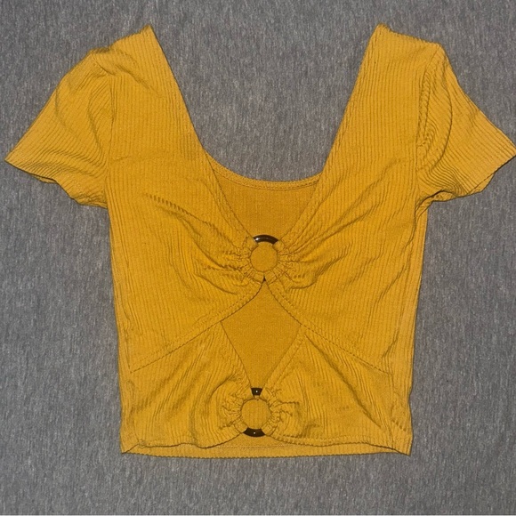 Yellow Ribbed Cut-Out Top - Picture 3 of 4